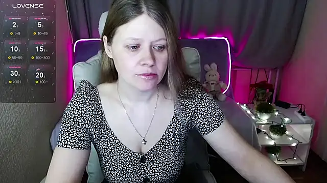 Snapshot of alekasamui chatting on March 2025 09:09:02 PM alekasamui online show from March 2025 09:09:02 PM