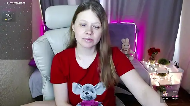 Snapshot of alekasamui chatting on March 2025 04:49:02 AM alekasamui online show from March 2025 04:49:02 AM