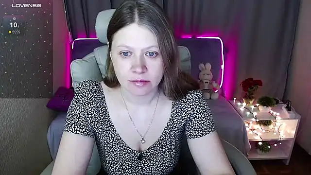 Snapshot of alekasamui chatting on March 2025 09:05:02 PM alekasamui online show from March 2025 09:05:02 PM