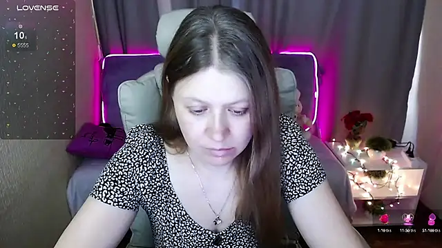 Snapshot of alekasamui chatting on March 2025 03:37:01 AM alekasamui online show from March 2025 03:37:01 AM