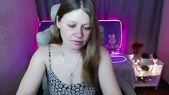 Snapshot of alekasamui chatting on March 2025 10:31:02 PM alekasamui online show from March 2025 10:31:02 PM