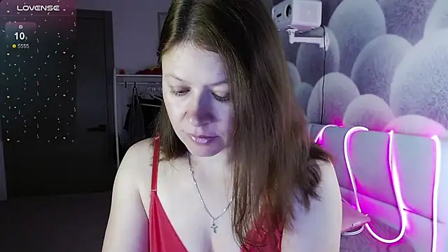 Snapshot of alekasamui chatting on September 2025 09:05:02 PM alekasamui online show from September 2025 09:05:02 PM