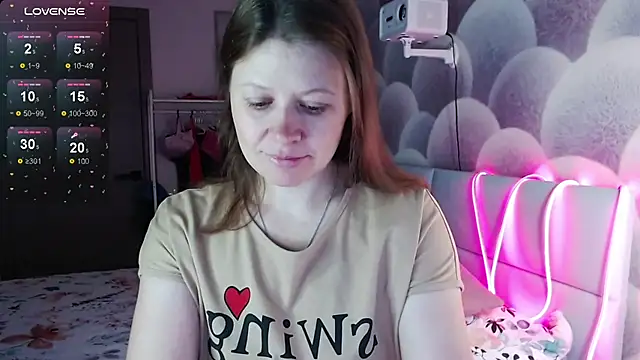 Snapshot of alekasamui chatting on October 2025 01:28:01 AM alekasamui online show from October 2025 01:28:01 AM