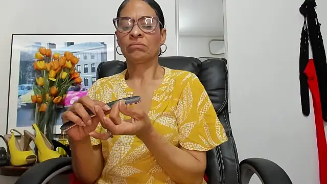 Aries Mature online show from December 2025 04:24:02 PM