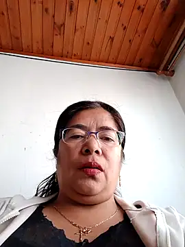   valentina18 online show from December 2024 01:06:01 PM
