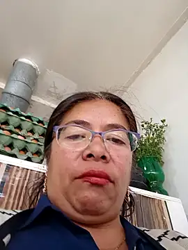   valentina18 online show from December 2024 01:32:01 PM