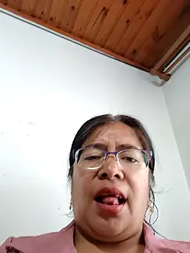   valentina18 online show from December 2024 01:17:02 PM