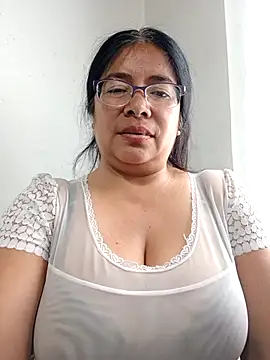   valentina18 online show from February 2025 04:42:02 PM