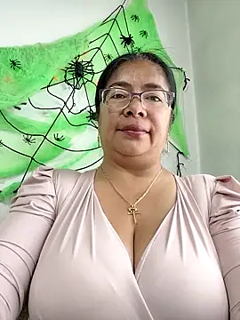   valentina18 online show from October 2025 12:59:01 PM