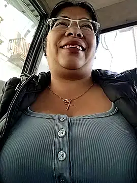   valentina18 online show from November 2025 01:21:02 PM