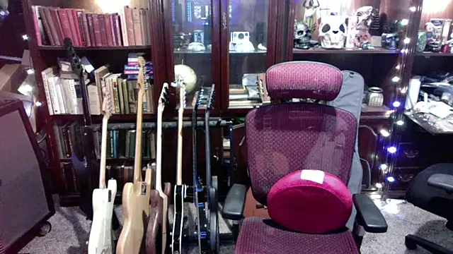 Snapshot of BeardedBear999 chatting on September 2025 02:51:01 PM BeardedBear999 online show from September 2025 02:51:01 PM