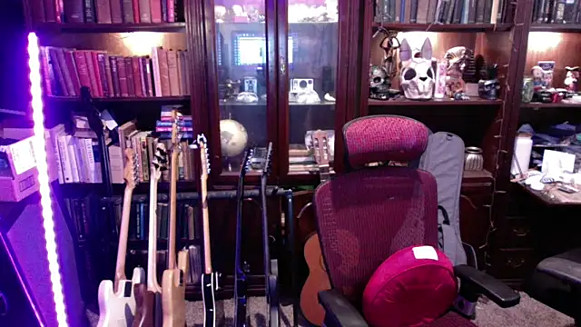 Snapshot of BeardedBear999 chatting on September 2025 03:16:01 PM BeardedBear999 online show from September 2025 03:16:01 PM