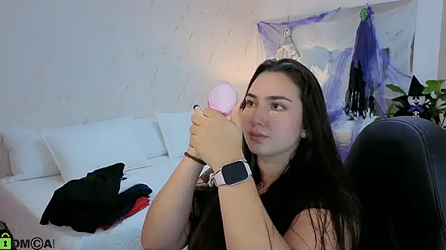 ava blue online show from October 2025 07:47:01 PM