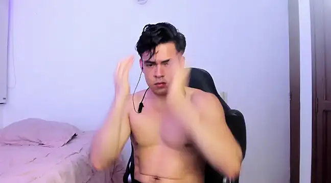 Lucian Gomez  online show from December 2024 04:45:01 AM