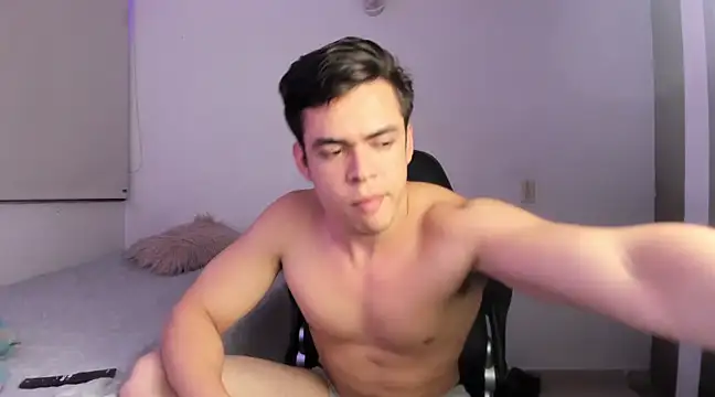 Lucian Gomez  online show from February 2025 05:14:01 AM