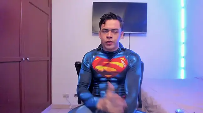 Lucian Gomez  online show from March 2025 11:44:02 AM