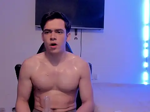 Lucian Gomez  online show from October 2025 03:06:02 AM