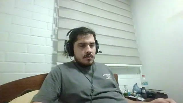 hung weeb online show from April 2026 03:18:01 AM