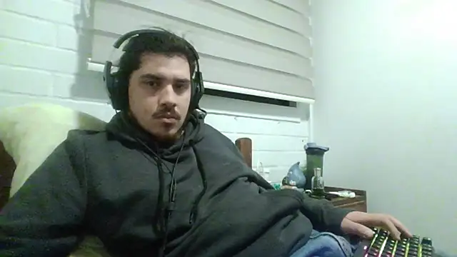 hung weeb online show from April 2026 01:55:02 AM