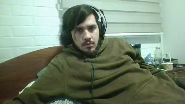 Snapshot of hung_weeb chatting on June 2026 02:32:02 AM hung weeb online show from June 2026 02:32:02 AM