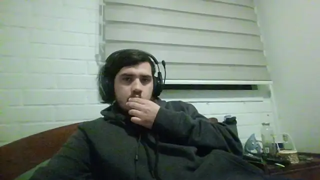 Snapshot of hung_weeb chatting on June 2026 04:45:01 AM hung weeb online show from June 2026 04:45:01 AM