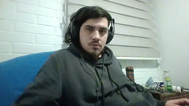 Snapshot of hung_weeb chatting on July 2026 01:44:02 AM hung weeb online show from July 2026 01:44:02 AM