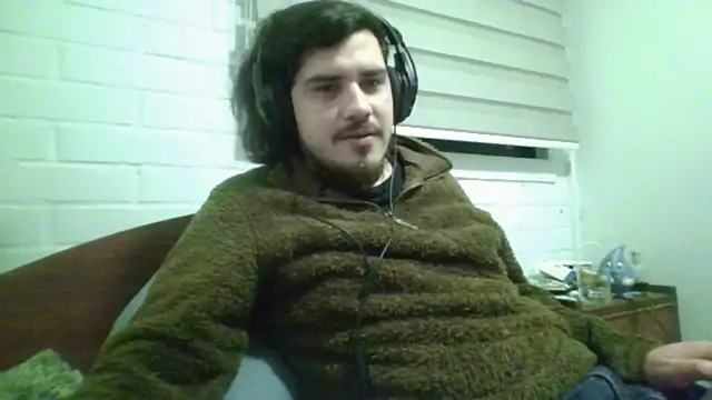 Snapshot of hung_weeb chatting on July 2026 04:08:01 AM hung weeb online show from July 2026 04:08:01 AM