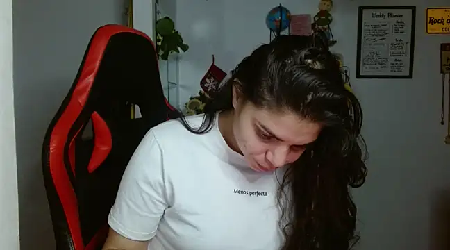 Nikkykora15 online show from December 2024 02:13:01 AM