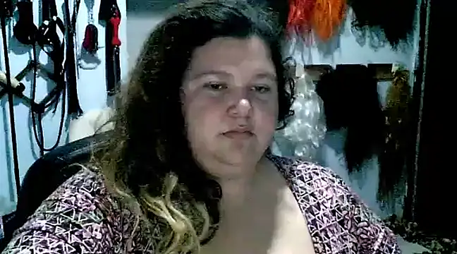 Snapshot of squirt322bbw chatting on February 2025 09:20:02 PM squirt322bbw online show from February 2025 09:20:02 PM
