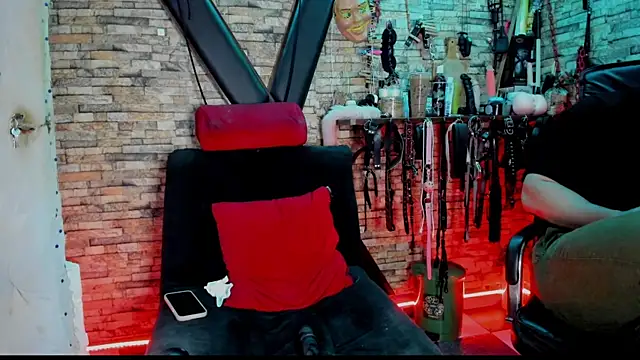 Liltildeman moon online show from November 2025 04:44:02 AM