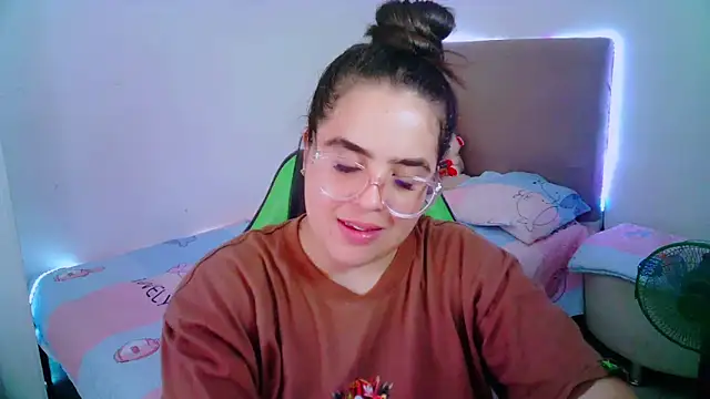  alicia z online show from February 2025 05:59:01 PM