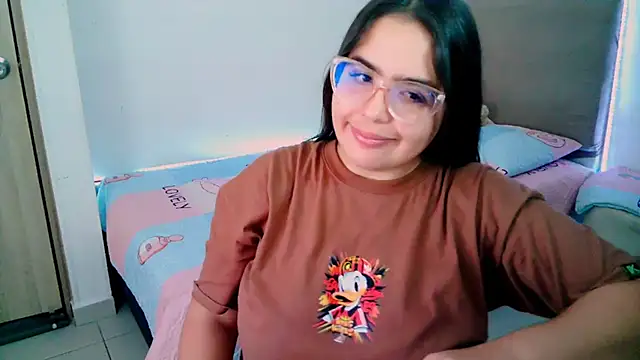  alicia z online show from February 2025 05:50:01 PM