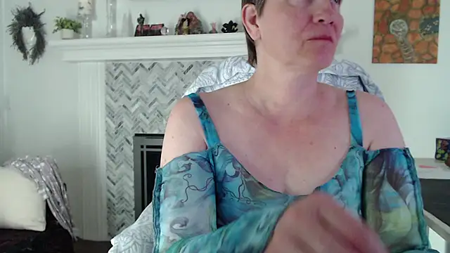 AuroraWillows online show from January 2026 05:34:02 AM