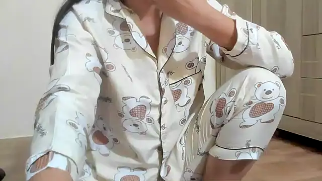Snapshot of Beauty_Asian_Tina chatting on January 2025 12:49:01 PM Beauty Asian Tina online show from January 2025 12:49:01 PM