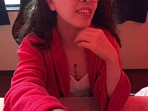 Snapshot of YumieCp chatting on March 2025 11:20:01 AM YumieCp online show from March 2025 11:20:01 AM