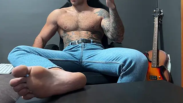 Mr YourGod online show from November 2025 04:37:01 AM