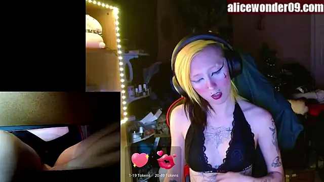 alicewonder09 online show from December 2024 06:55:02 AM