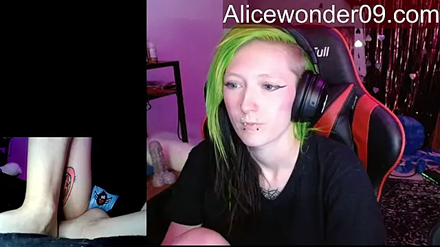 alicewonder09 online show from February 2026 05:28:02 AM