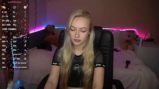 AmandaFiree online show from October 2025 06:47:01 AM