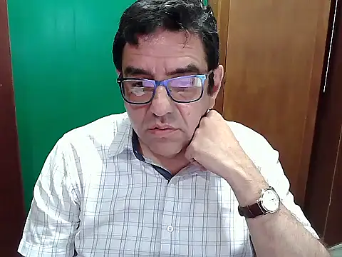 FernandoReuterG online show from October 2025 01:37:02 AM
