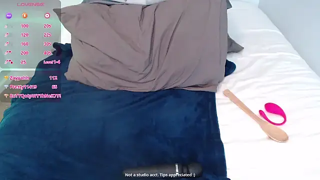 Snapshot of Agatha6969x chatting on October 2025 01:07:01 PM Agatha6969x online show from October 2025 01:07:01 PM