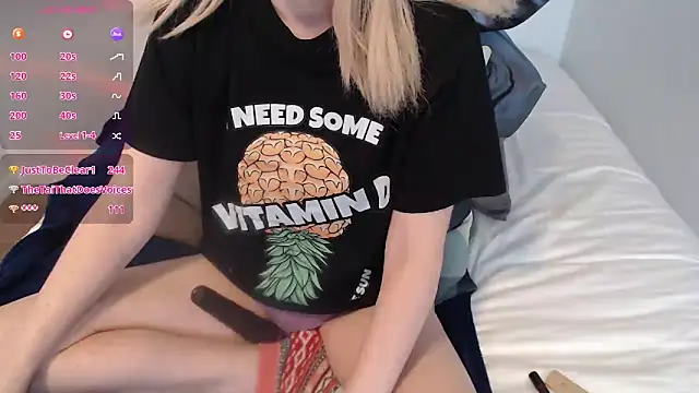 Snapshot of Agatha6969x chatting on October 2025 03:40:02 PM Agatha6969x online show from October 2025 03:40:02 PM