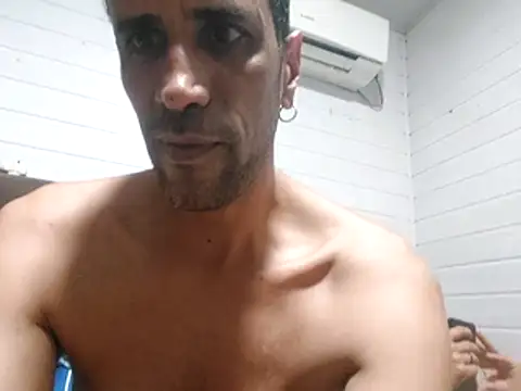 Hotcasados69 online show from February 2026 06:11:02 AM