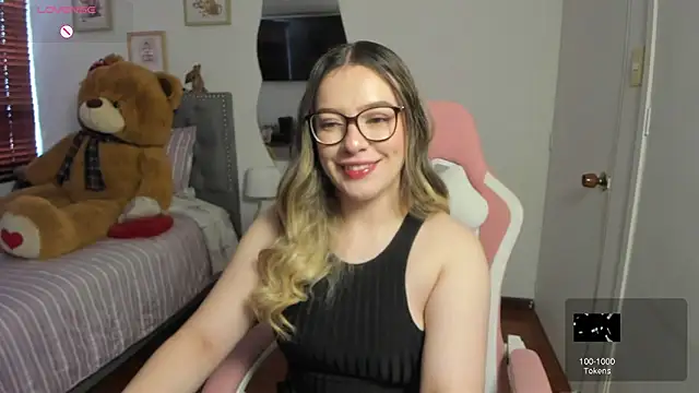Snapshot of samysweet_8 chatting on July 2026 01:34:02 PM samysweet 8 online show from July 2026 01:34:02 PM