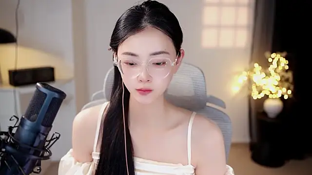 Ocean--Lili online show from July 2026 02:19:01 PM