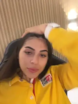 Snapshot of Sarasanders_4 chatting on October 2025 04:12:01 AM Sarasanders 4 online show from October 2025 04:12:01 AM