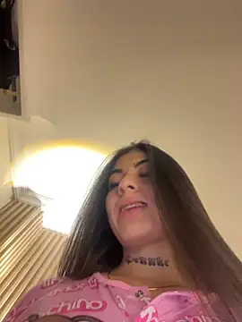 Snapshot of Sarasanders_4 chatting on October 2025 03:14:01 AM Sarasanders 4 online show from October 2025 03:14:01 AM