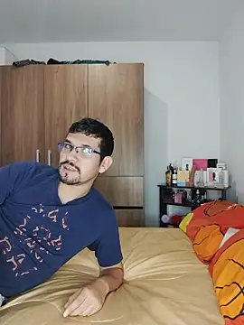 Snapshot of Isaandysex2428 chatting on November 2025 01:36:01 AM Isaandysex2428 online show from November 2025 01:36:01 AM