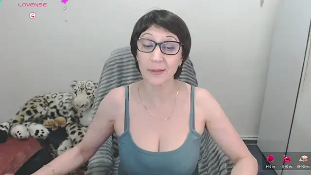 Ammillia online show from February 2025 10:55:01 PM