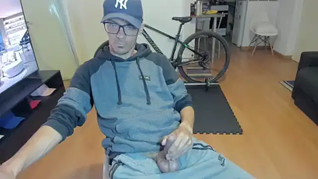 guachin hunk online show from September 2025 05:40:01 AM